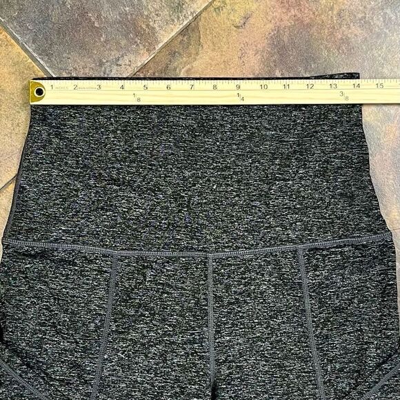 Maacie Maternity Gray Athletic Cropped Pants Medium - Picture 2 of 9